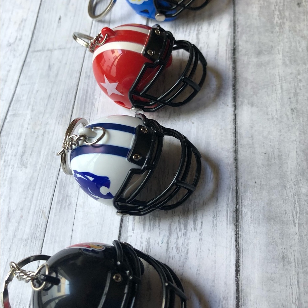 NFL Mini Helmet Keychains Set - Picture 2 of 8
